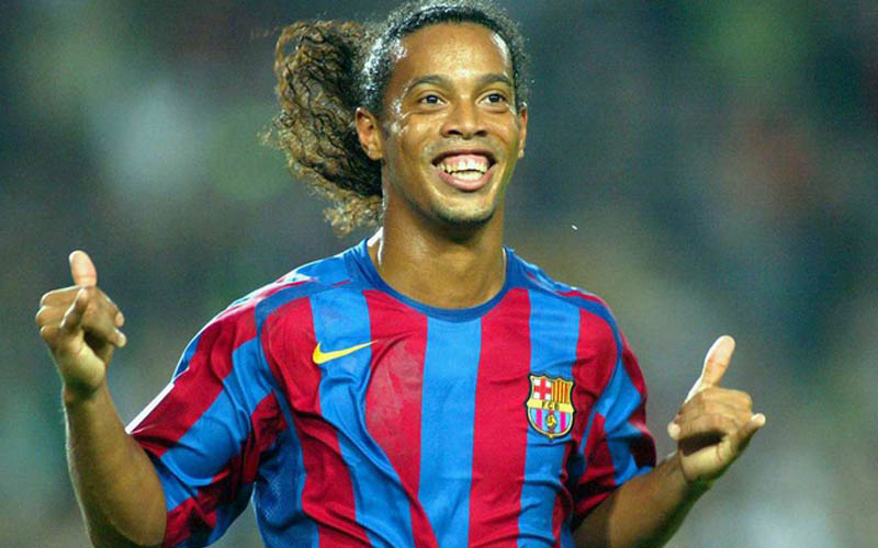 Ronaldinho xuất sắc nhất thế kỷ 21