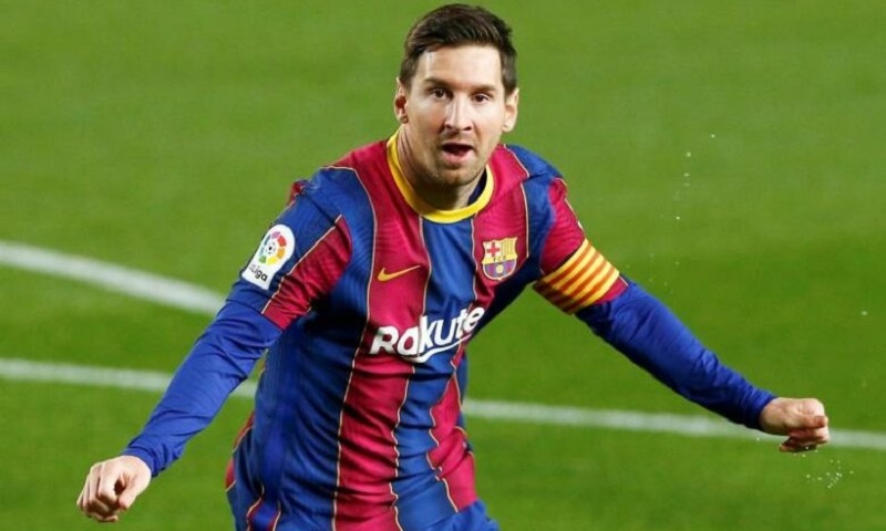 Messi đang chơi như tiền vệ công