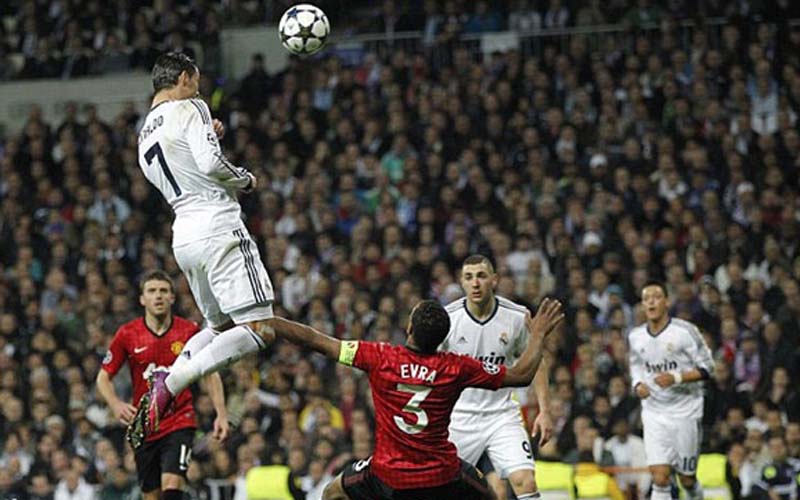 Ronaldo bật cao bao nhiêu?